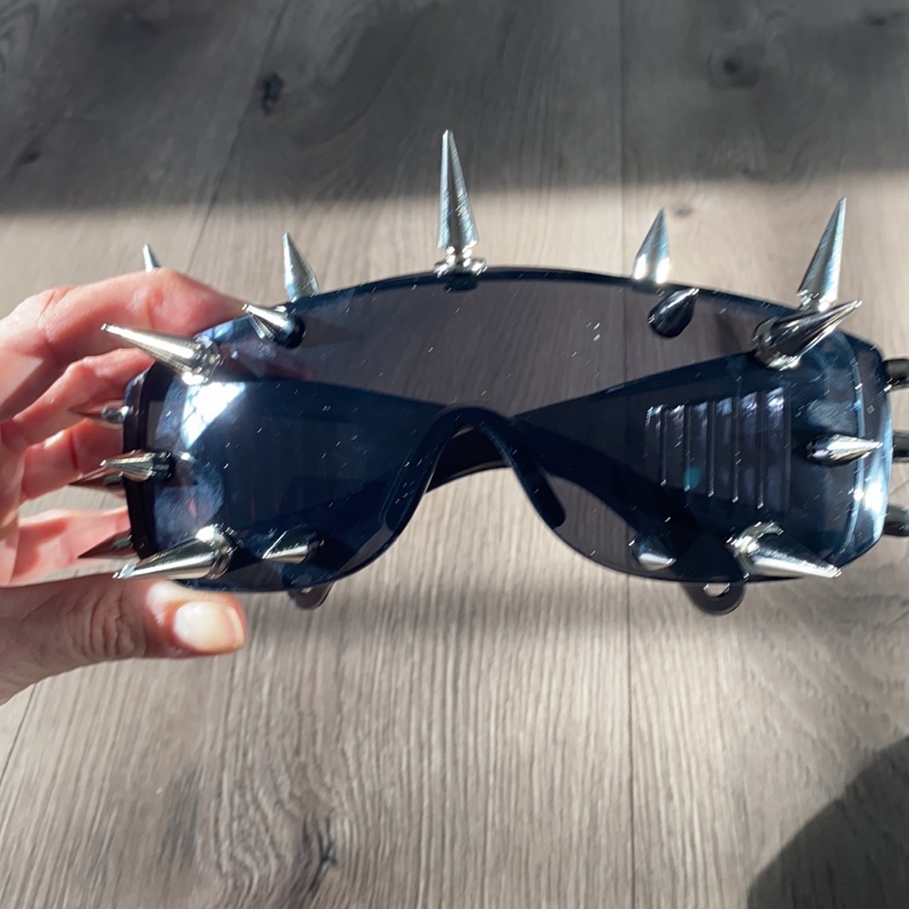 Black sunglasses with spikes - BRAND NEW